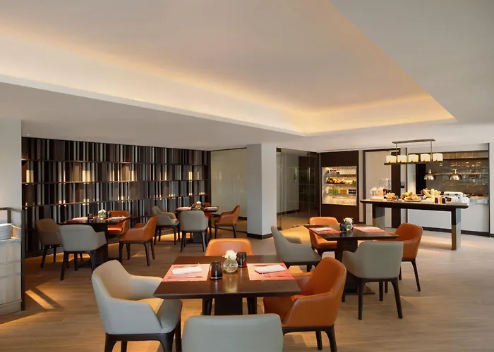 Marriott Executive Bangkok, Sukhumvit 50 Hotel 4*